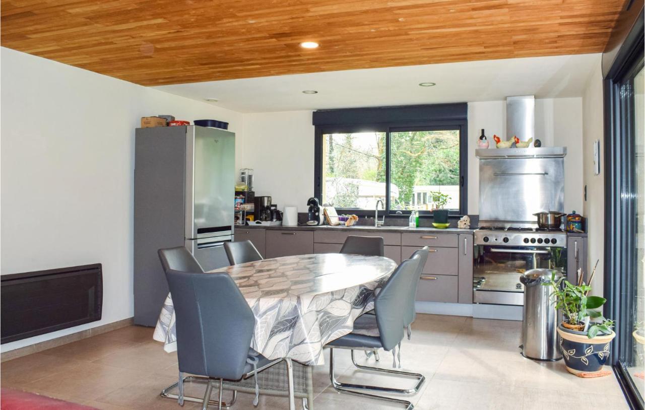 Beautiful Home In Pradines With Kitchen Экстерьер фото